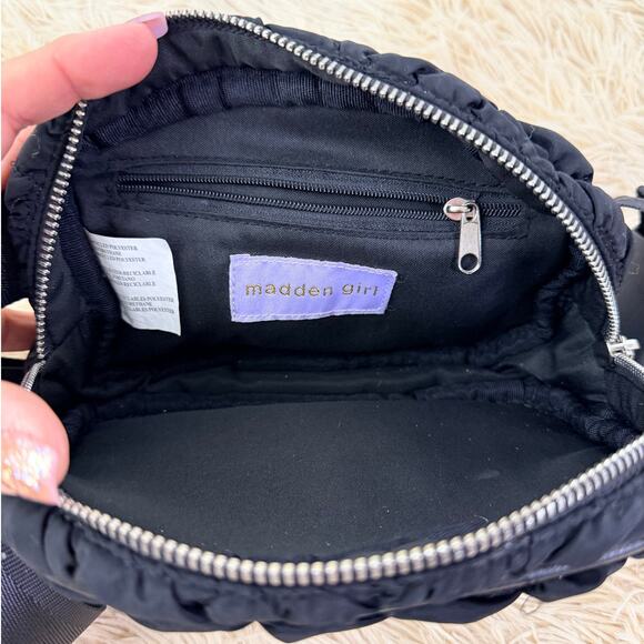 Madden Girl Black Quilted Puffer Belt Bag Crossbody Adjustable Strap - Picture 5 of 7